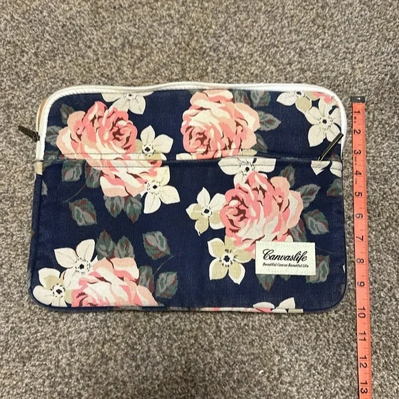 Computer case - Picture 2 of 2